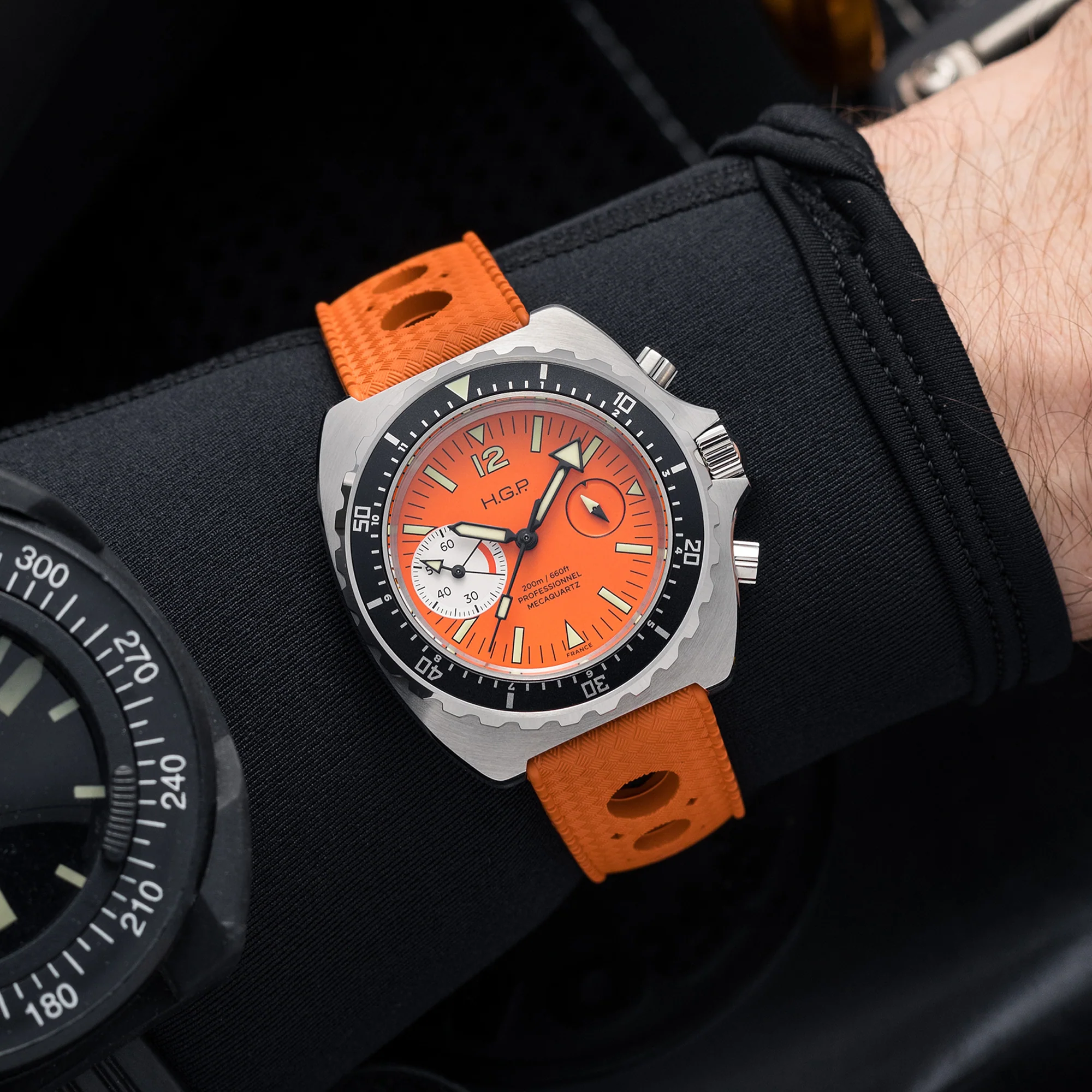 Diver 200M Chrono-Mecaquartz - Orange Dial & White Big-Eye Chronograph - Image 9
