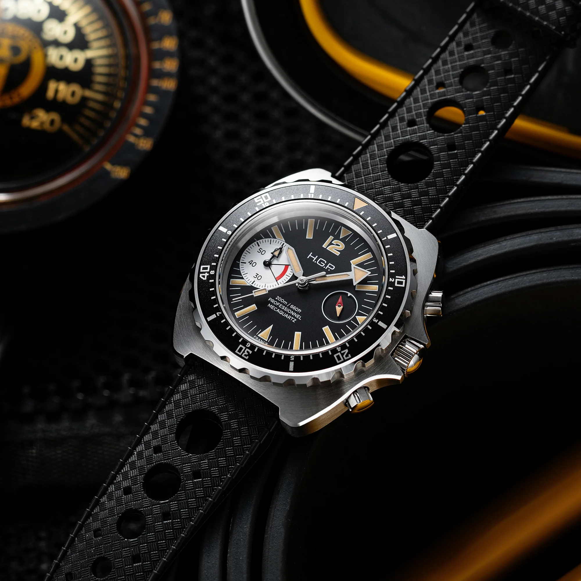Diver 200M Chrono-Mecaquartz Chronograph - Vintage Black & White Big-Eye - Image 6