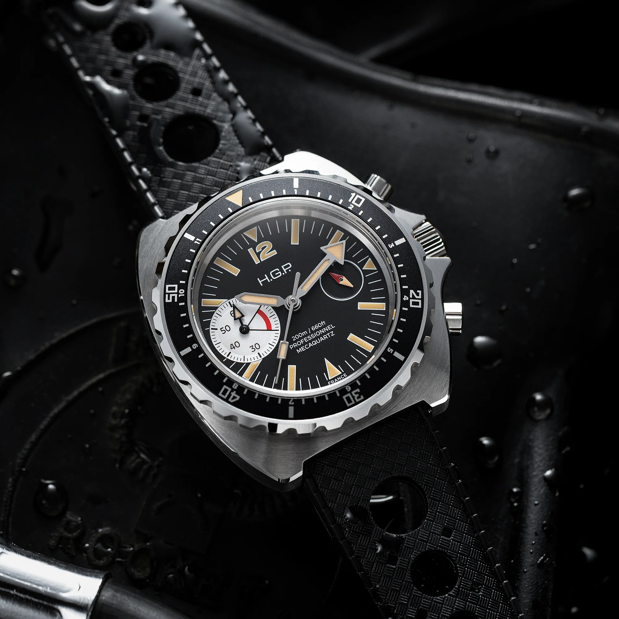 Diver 200M Chrono-Mecaquartz Chronograph - Vintage Black & White Big-Eye - Image 8